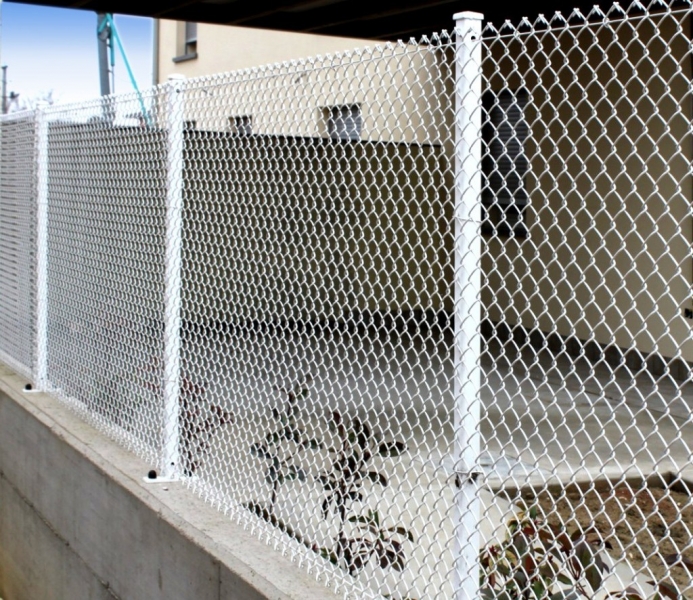 Reti romboidali a maglia sciolta – vendita ed installazione – recinzioni  FORMENTIN srl